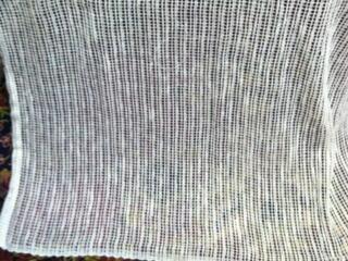 Занавеси, простыни, наволочки и гобелен