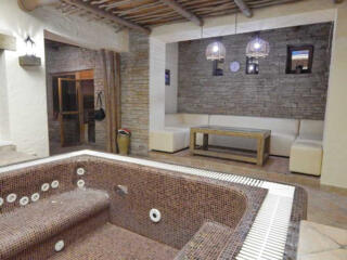 Сдам баню на дровах с бассейном на 16-й станции Фонтана