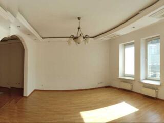 довгострокова оренда офісне приміщення Київ, Подільський, 35000 грн./м