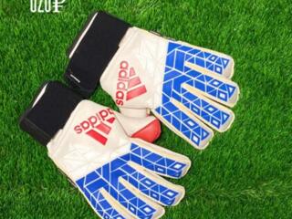 Вратарские перчатки Adidas размеры от 4 до 10