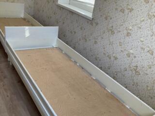 Односпальные кровати, натуральное дерево.