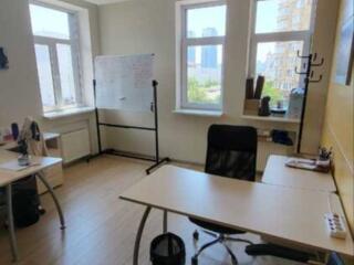 довгострокова оренда офісне приміщення Київ, Дніпровський, 25000 грн./