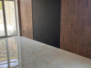 Частный Дом возле чёрный таврии. Частичным ремонтом. Киевский Таирово