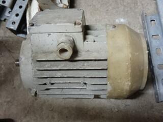 Электродвигатель 0.37 кВт. 1000 об.