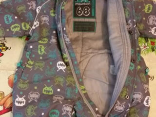 Продам детские комбинезоны.