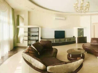 довгострокова оренда 3-к квартира Київ, Печерський, 1250 $/міс.