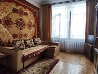 Сдам комнату в 3-х комнатной квартире без хозяйки на ул. Пушкинской.