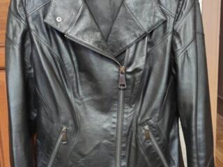 Продам новую натуральную кожаную демисезонную куртку размер 46-48
