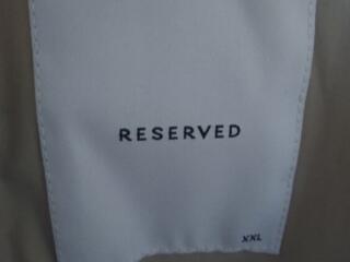 Продам жилет с капюшоном RESEERVED новый