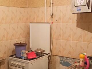 Продам 1 ком. квартиру, переделанную в 2 комнатную