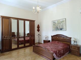 Пушкинская/Ланжероновская: сдам 4 ком. квартиру возле Оперного театра!