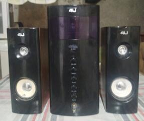 Продам аудиосистему 300 лей.