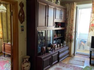 Двухкомнатная квартира в Центре в хорошем состоянии на среднем этаже