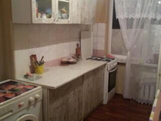 Предлагается к продаже 4 комнатную квартиру на Черемушках. 5 этажный .