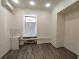 ФАСАДНОЕ коммерческое помещение ЦЕНТР Дерибасовская