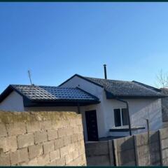 Продам дом в с.Лески под внутреннюю отделку. В дом заведены 3фазы-16 .