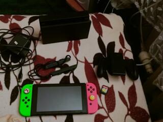 Nintendo Switch v2 полный комплект + игры без коробки