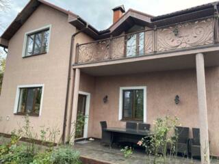 довгострокова оренда 4-к будинок Київ, Дніпровський, 1500 $/міс.