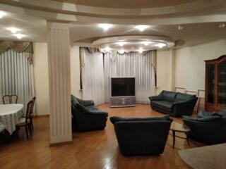 Сдам просторную 3 комнатную квартиру на пр. Шевченко напротив парка