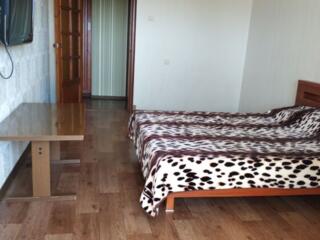 Сдам 1 ком. квартиру-хорошее состояние- Космонавтов/ 10 квартал