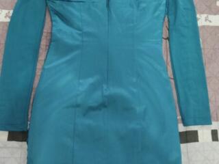 Продам нарядное платье 40-42 размер