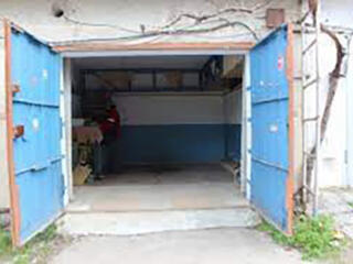 Schimb un garaj la Botanica cu altul în Centru, Telecentru sau Aeropor