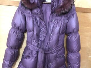 Продам 2 зимние куртки c натуральным мехом, 150 лей за одну.