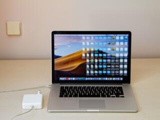 Apple Macbook PRO, mid 2015, 15.4", 16 RAM, 500 ssd, i7. Идеальный