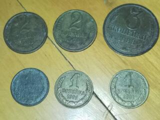 Продам советские монеты, рубли, значки, часы