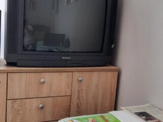 Фирменный телевизор Шарп 71 см. (Япония) работает отлично есть пульт