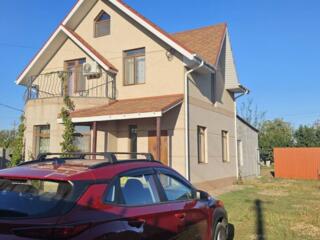 В продаже двухэтажный дом в пригороде Черноморска, в морском ...