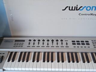 MIDI клавиатура