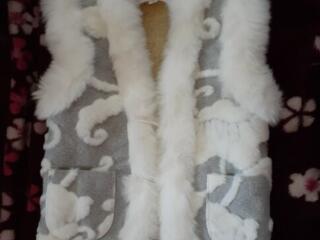 Жилет(безрукавка) 38размер. 200лей