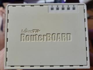 Роутер Mikrotik RouterBOARD 750