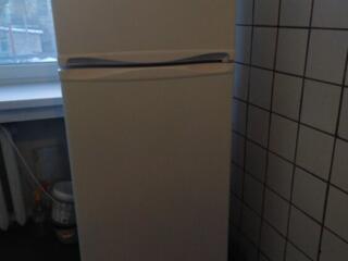 Продам холодильник VESTA