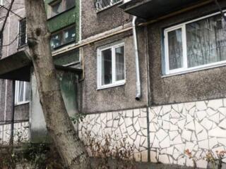 Продам двокімнатну квартару м. Камянське, вулиця Матросова 72.