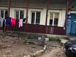 Продам двокімнатну квартару вул. Каспійська 7.