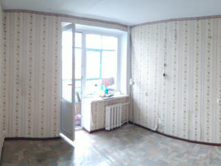 2-комнаты с 2-балконами 2/5 Центр, 30кв. м