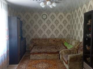 СОБСТВЕННИК, продам 2-этаж. дом в начале Суклеи за НИИ. 40.000$. ТОРГ.