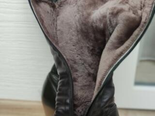 Продам хорошие, кожаные сапоги.