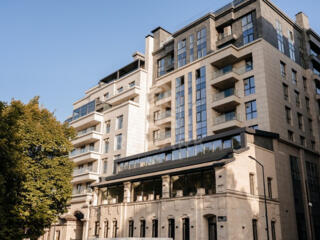Se vinde apartament cu 3 camere, centrul Chișinăului, vizavi de ...