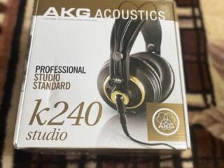 Продам студийные наушники AKG K240 Studio