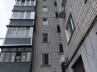 Продам просторную 3х комнатную, в Центре Таирова на Академика Глушко.