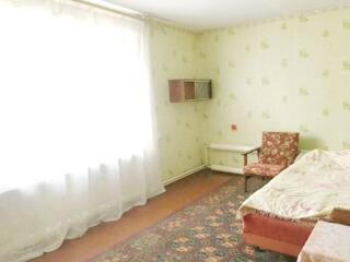 Продается 1 комнатная квартира 34 м. в кирпичном доме, ул Новобугская