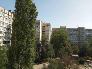 Пропонується до продажу двокімнатна квартира на Заболотному.