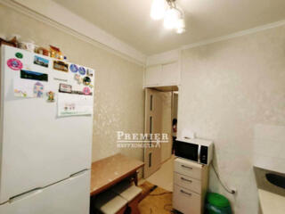 Продам красиву 1-кімнатну квартиру з євроремонтом на Заболотного.