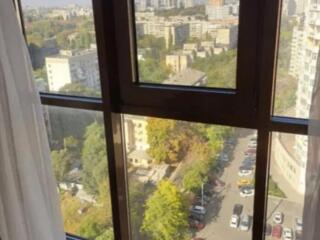 В продаже просторная 1-комнатная квартира в Приморском районе.