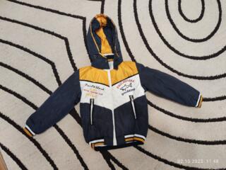 Продам демисезонную куртку