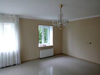 Продам дом в селе Зоря Труда. Дом общей площадью 71 кв.м. 3 комнаты, .