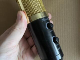 Микрофон М-800U